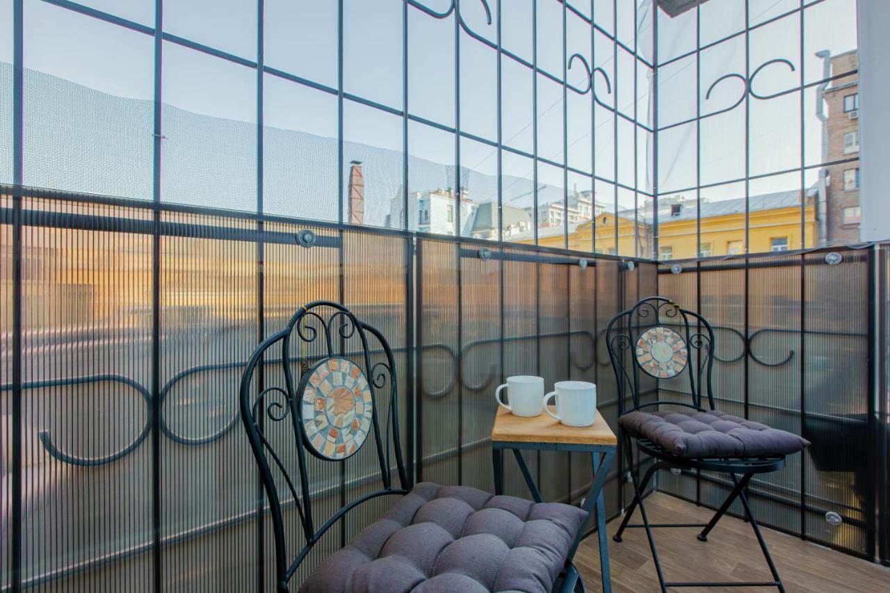 Big Jacuzzi , Sauna , Khreshchatyk apartments Kiev Bagian luar foto