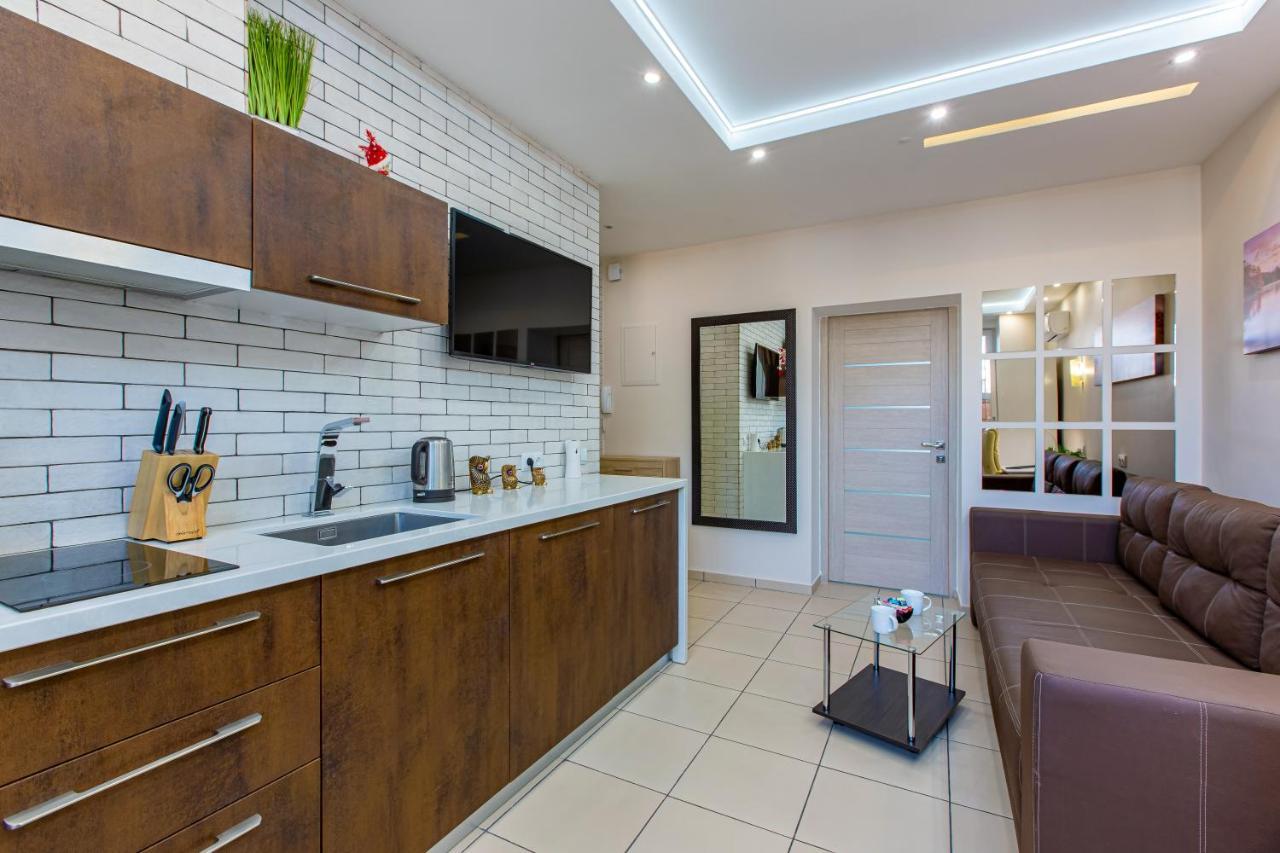 Big Jacuzzi , Sauna , Khreshchatyk apartments Kiev Bagian luar foto