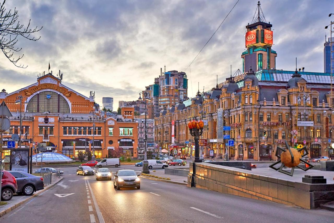 Big Jacuzzi , Sauna , Khreshchatyk apartments Kiev Bagian luar foto