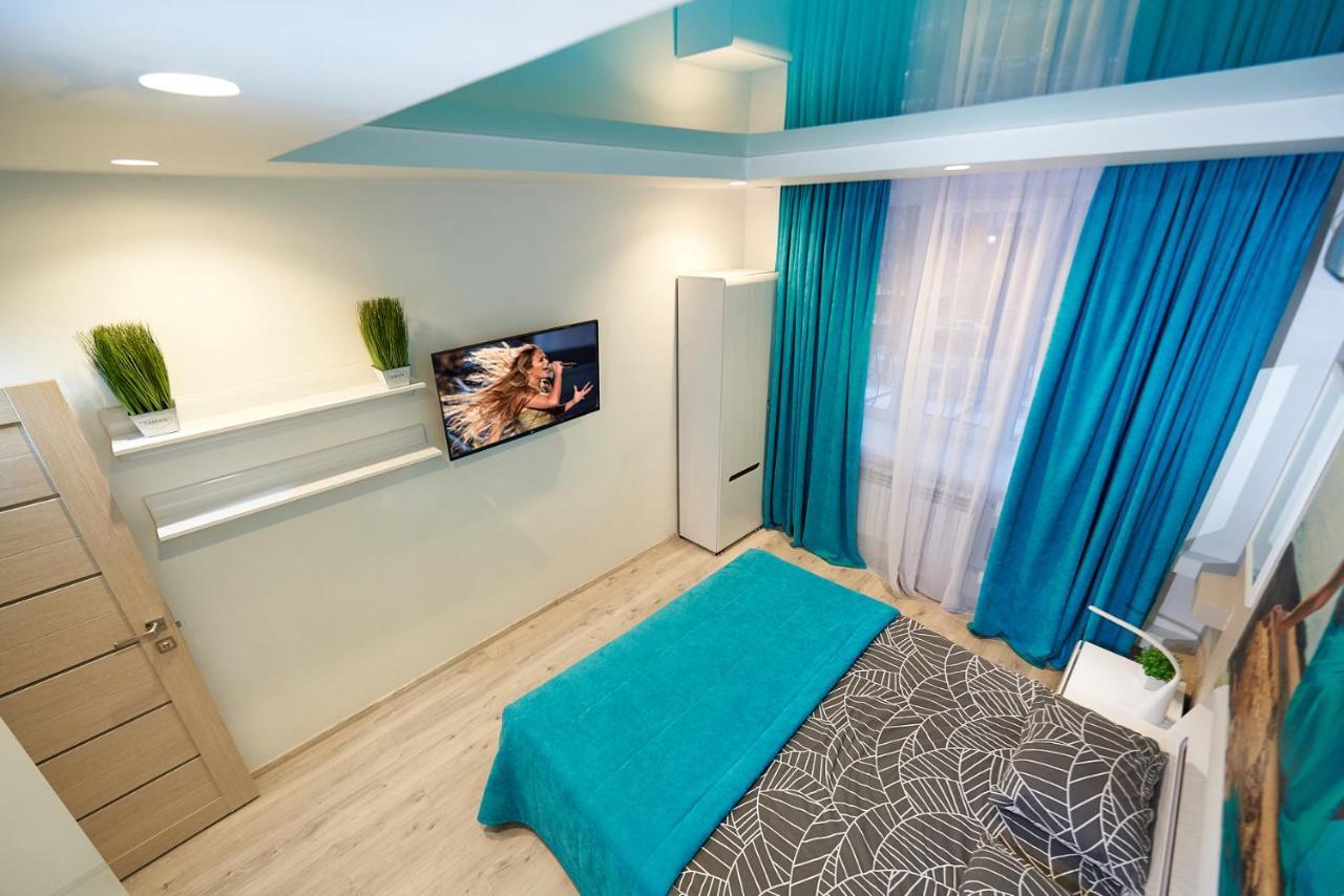 Big Jacuzzi , Sauna , Khreshchatyk apartments Kiev Bagian luar foto