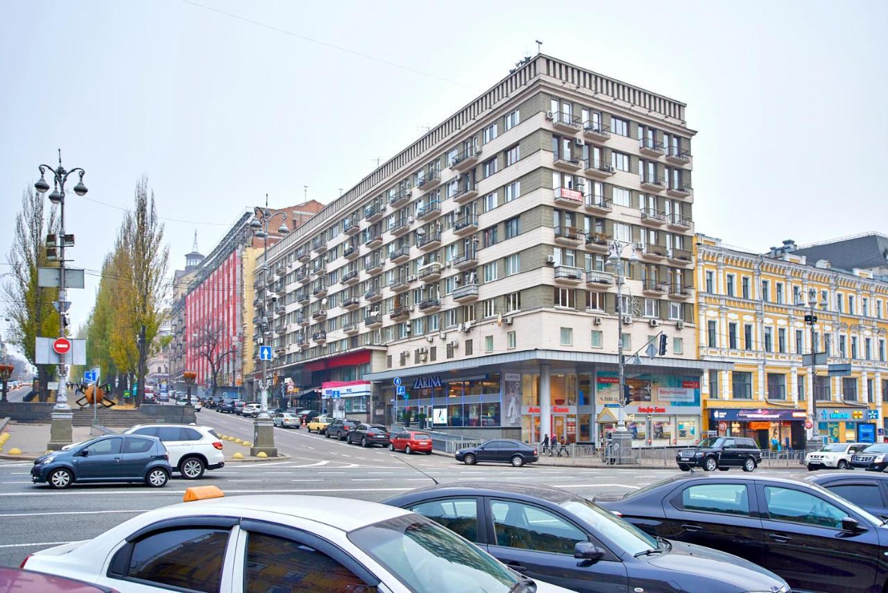 Big Jacuzzi , Sauna , Khreshchatyk apartments Kiev Bagian luar foto